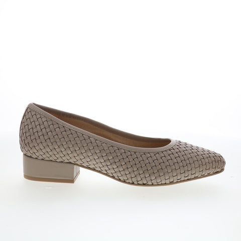 Trotters Jade T2269-074 Womens Gray Leather Slip On Pumps Heels Shoes