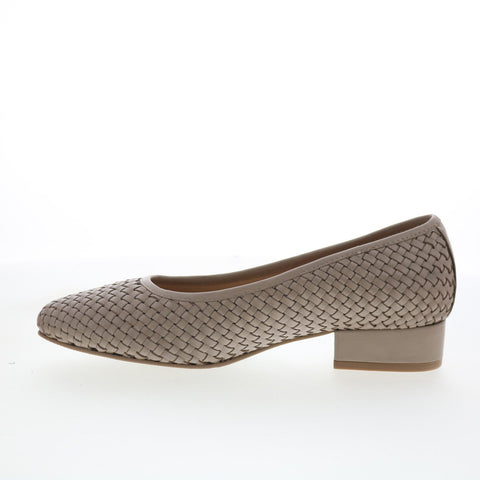 Trotters Jade T2269-074 Womens Gray Leather Slip On Pumps Heels Shoes