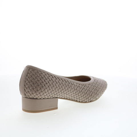 Trotters Jade T2269-074 Womens Gray Leather Slip On Pumps Heels Shoes