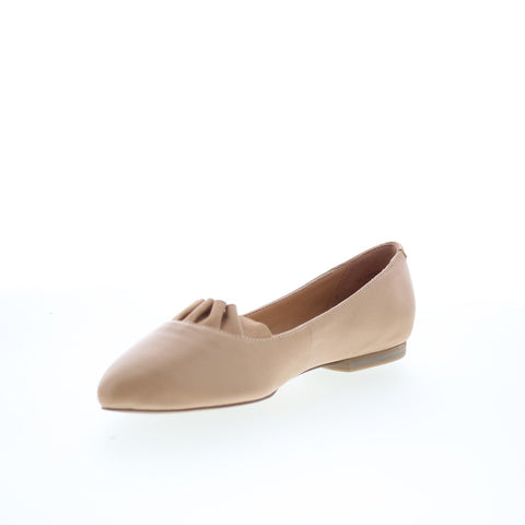 Trotters Elsie T2357-130 Womens Beige Leather Slip On Loafer Flats Shoes