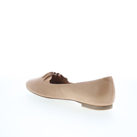 Trotters Elsie T2357-130 Womens Beige Leather Slip On Loafer Flats Shoes