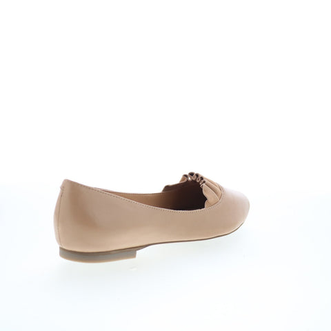 Trotters Elsie T2357-130 Womens Beige Leather Slip On Loafer Flats Shoes