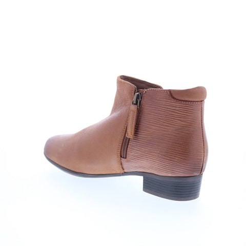 Trotters Major Embossed T2368-215 Womens Brown Leather Ankle & Booties Boots