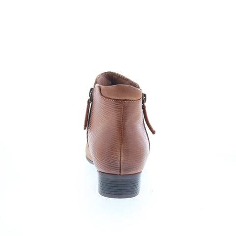 Trotters Major Embossed T2368-215 Womens Brown Leather Ankle & Booties Boots