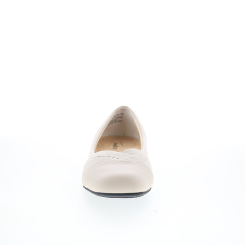 Trotters Stella T2374-112 Womens Beige Synthetic Slip On Ballet Flats Shoes
