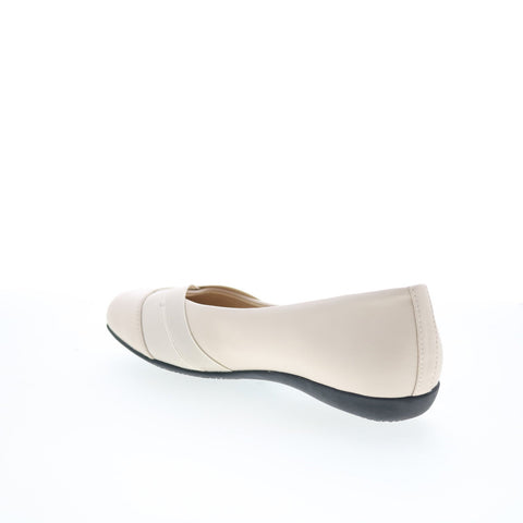 Trotters Stella T2374-112 Womens Beige Synthetic Slip On Ballet Flats Shoes