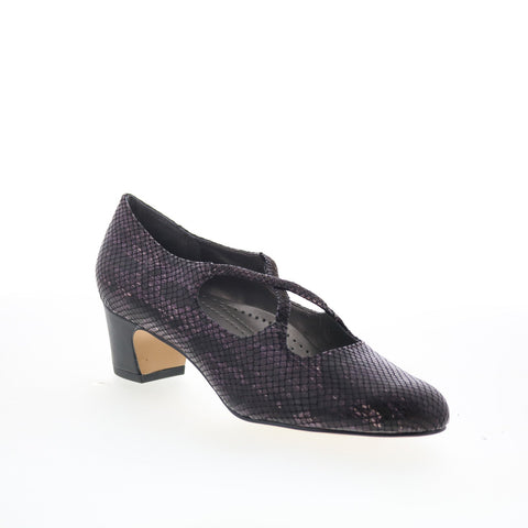 Trotters Jamie T2481-746 Womens Black Leather Slip On Pumps Heels Shoes