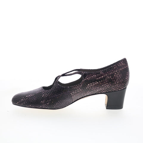 Trotters Jamie T2481-746 Womens Black Leather Slip On Pumps Heels Shoes