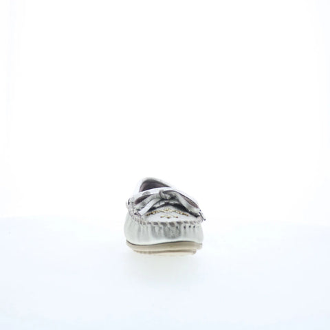 Minnetonka Thunderbird Animikii 627TB Womens Silver Loafer Flats Shoes