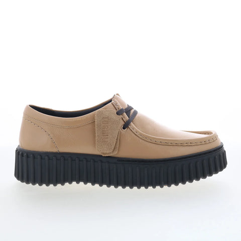 Clarks Torhill Bee 26179109 Womens Beige Patent Leather Oxford Flats Shoes