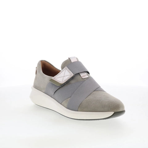 Clarks Un Rio Strap 26162414 Womens Gray Leather Lifestyle Sneakers Shoes