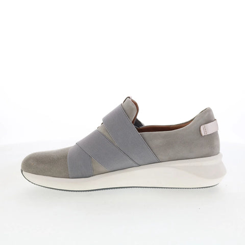 Clarks Un Rio Strap 26162414 Womens Gray Leather Lifestyle Sneakers Shoes