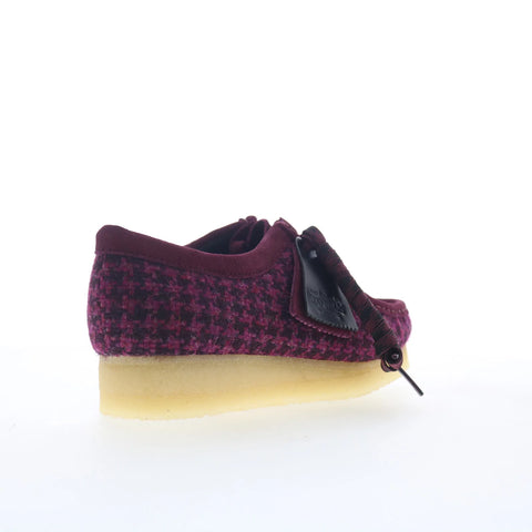 Clarks Wallabee 26183573 Womens Purple Suede Lace Up Oxford Flats Shoes