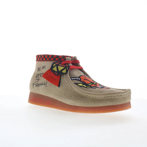 Clarks Wallabee Evo Stranger Things 26181028 Mens Beige Suede Chukkas Boots