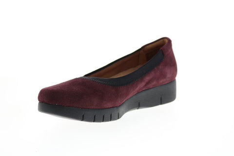 Clarks Daelyn Hill 26113586 Womens Burgundy Suede Slip On Ballet Flats Shoes