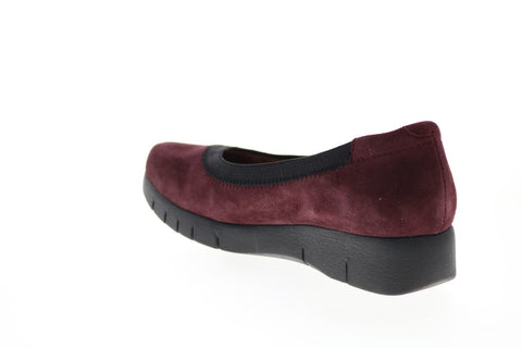 Clarks Daelyn Hill 26113586 Womens Burgundy Suede Slip On Ballet Flats Shoes