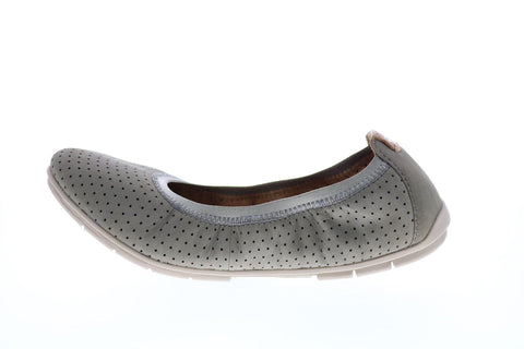 Clarks Un Tract 26124049 Womens Green Leather Slip On Ballet Flats Shoes