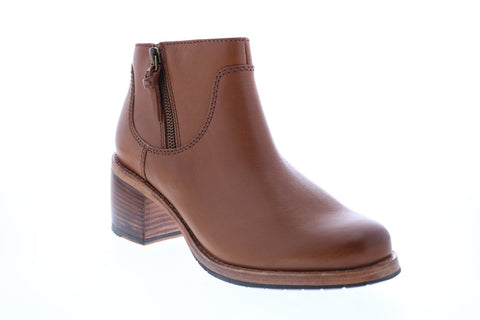 Clarks Clarkdale Dawn 26143853 Womens Brown Leather Ankle & Booties Boots