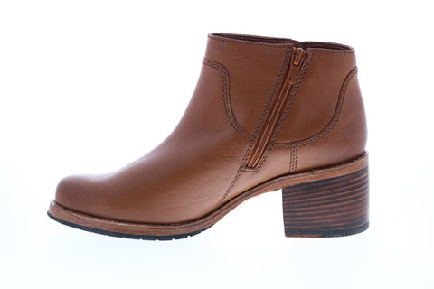 Clarks Clarkdale Dawn 26143853 Womens Brown Leather Ankle & Booties Boots