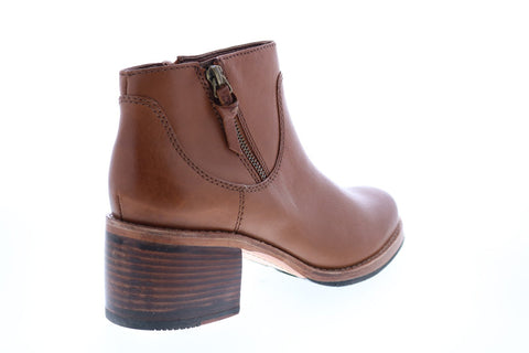 Clarks Clarkdale Dawn 26143853 Womens Brown Leather Ankle & Booties Boots