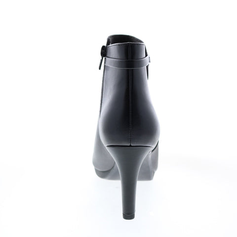 Clarks Adriel Mae 26144417 Womens Black Leather Zipper Ankle & Booties Boots