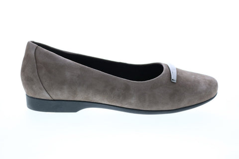 Clarks Un Darcey Way 26144966 Womens Brown Suede Loafer Flats Shoes