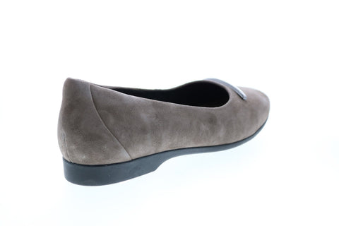 Clarks Un Darcey Way 26144966 Womens Brown Suede Loafer Flats Shoes