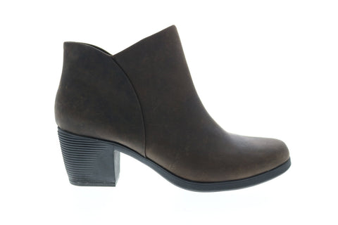Clarks Un Lindel Zip 26145613 Womens Brown Leather Ankle & Booties Boots