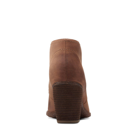 Clarks Bergen Lace 26154470 Womens Brown Wide Leather Ankle & Booties Boots