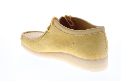 Clarks Wallabee 26154742 Mens Yellow Suede Lace Up Chukkas Boots