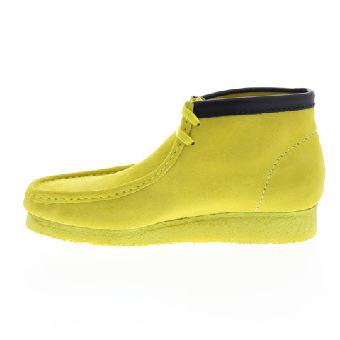 Clarks Wallabee Boot 26162470 Mens Yellow Suede Lace Up Chukkas Boots