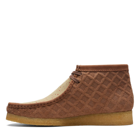 Clarks Wallabee Boot Sweet Chick 26163423 Mens Brown Suede Chukkas Boots