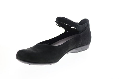 Earth Inc. Alder Alma Soft Bck Womens Black Nubuck Strap Flats Shoes