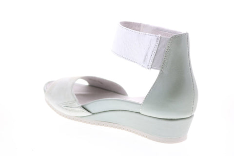 Earth Inc. Ficus Sagittarius Distressed Leather Womens Silver Sandals Shoes