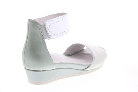 Earth Inc. Ficus Sagittarius Distressed Leather Womens Silver Sandals Shoes