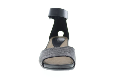 Earth Inc. Hera Textured Womens Gray Leather Strap Flats Shoes