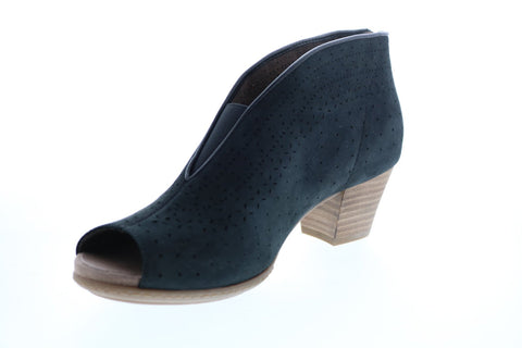 Earth Inc. Calgary Quebec Soft Buck Womens Black Leather Ankle & Booties Boots
