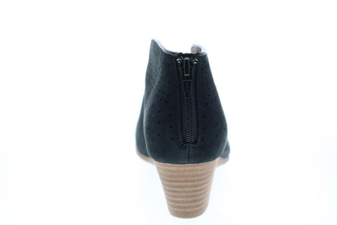 Earth Inc. Calgary Quebec Soft Buck Womens Black Leather Ankle & Booties Boots