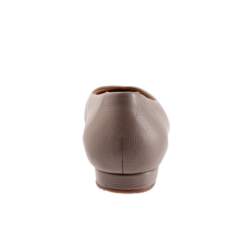 Softwalk Vellore S2162-110 Womens Brown Narrow Leather Loafer Flats Shoes