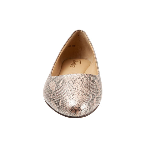 Trotters Estee T1556-232 Womens Brown Extra Wide Leather Ballet Flats Shoes