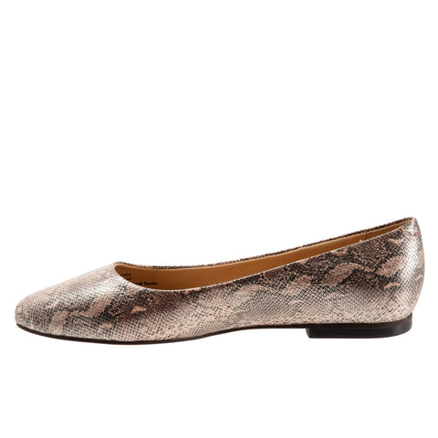 Trotters Estee T1556-232 Womens Brown Extra Wide Leather Ballet Flats Shoes