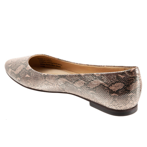 Trotters Estee T1556-232 Womens Brown Extra Wide Leather Ballet Flats Shoes