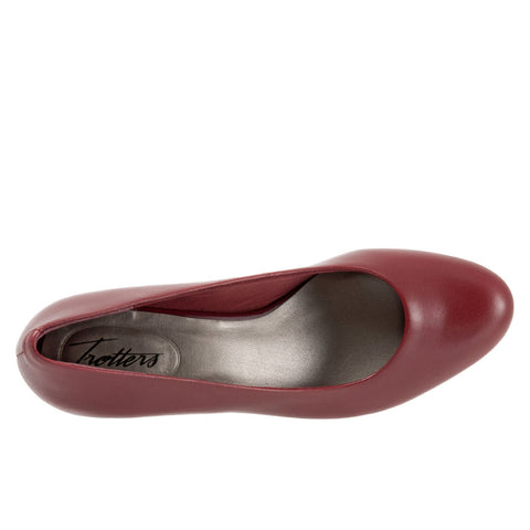 Trotters Candela T1562-601 Womens Red Narrow Leather Pumps Heels Shoes