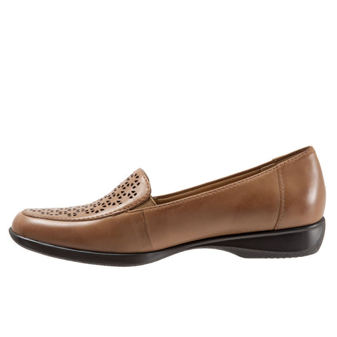 Trotters Jenn Laser T1613-220 Womens Brown Wide Leather Loafer Flats Shoes