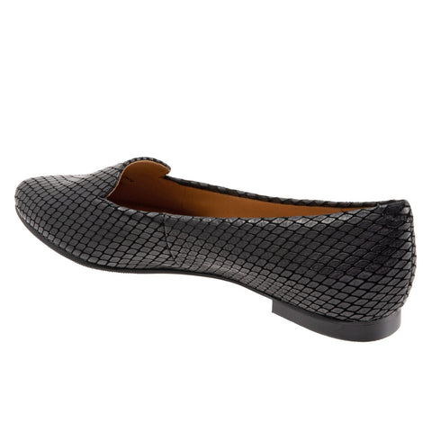 Trotters Harlowe T1707-013 Womens Black Leather Slip On Loafer Flats Shoes