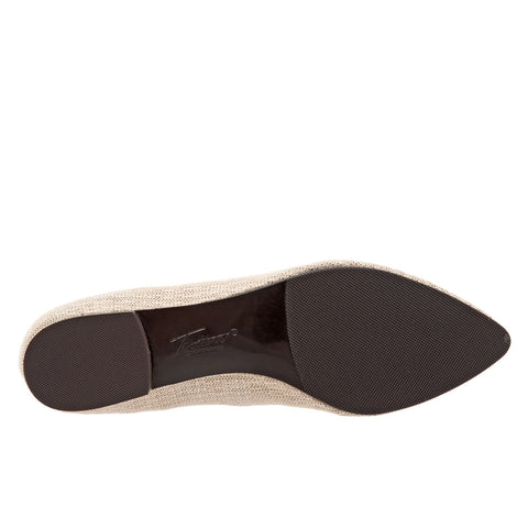 Trotters Harlowe T1707-134 Womens Beige Leather Slip On Loafer Flats Shoes