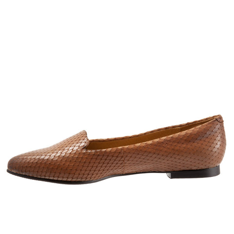 Trotters Harlowe T1707-294 Womens Brown Leather Slip On Loafer Flats Shoes