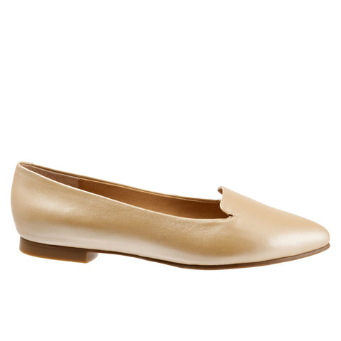 Trotters Harlowe T1707-712 Womens Gold Wide Leather Loafer Flats Shoes
