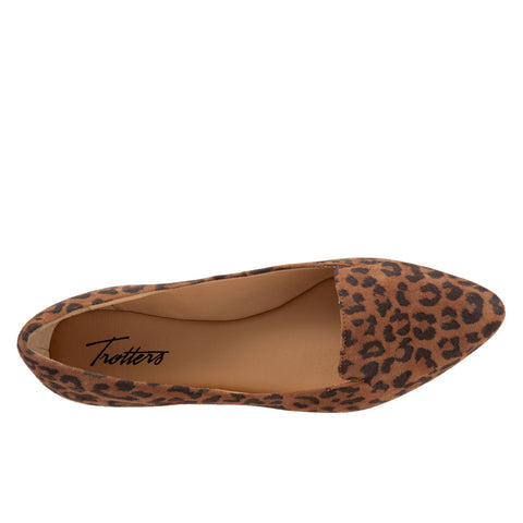 Trotters Harlowe T1707-925 Womens Brown Extra Wide Leather Loafer Flats Shoes
