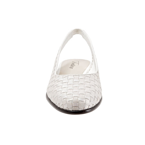 Trotters Lucy T1711-115 Womens White Wide Leather Slingback Flats Shoes